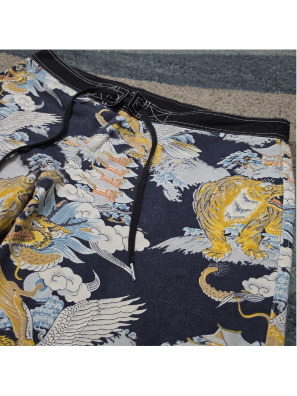 Lucky Brand Swim Trunks Mens M Y2K Dragon Tiger Japan Print Board Shorts Vintage - Picture 3 of 8